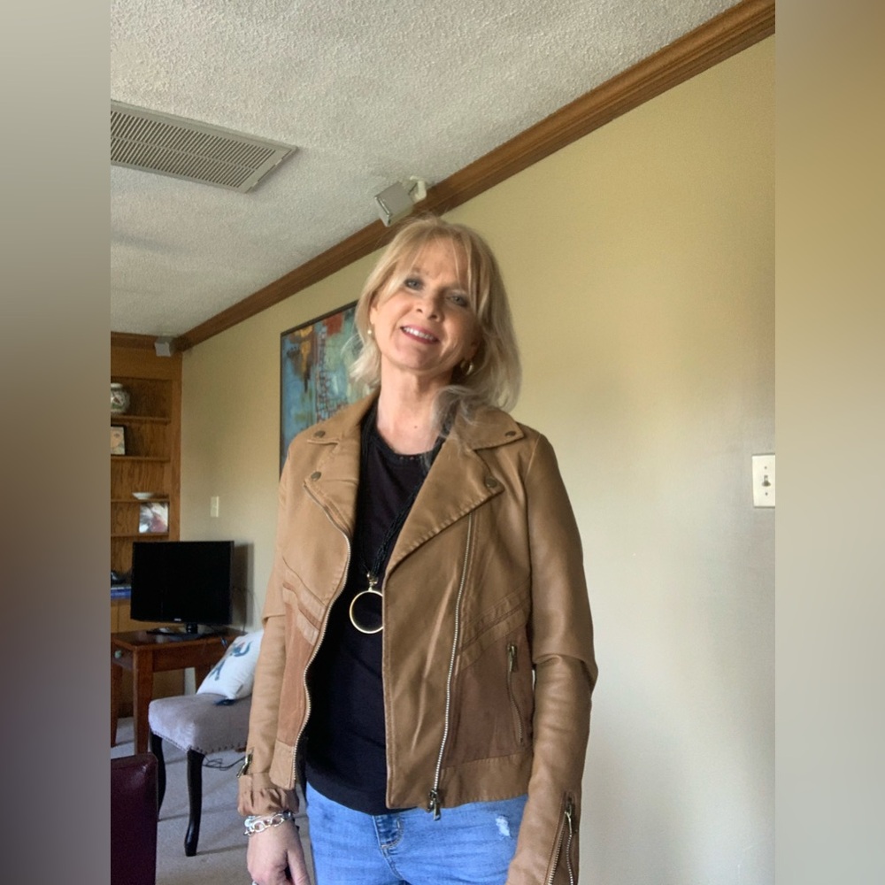 Meet your Posher, Teri